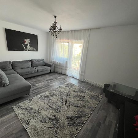 L&L Apartment Brasov Luaran gambar