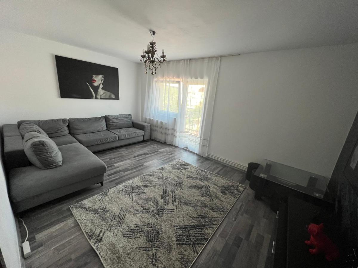 L&L Apartment Brasov Luaran gambar